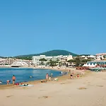 Ξενοδοχείο με διαμερίσματα Pierre & Les Platanes