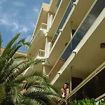 Pierre & Les Platanes 3* Σαιντ-Μαξίμ