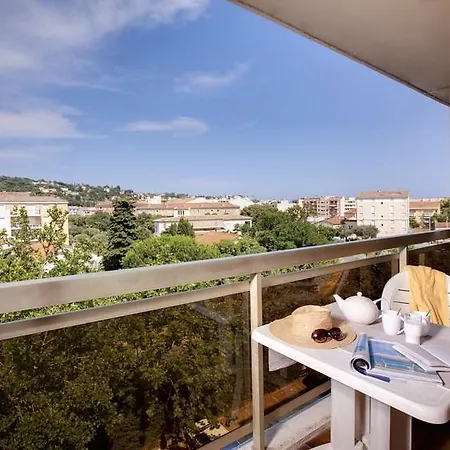 Lejlighedshotel Pierre & Les Platanes 3*