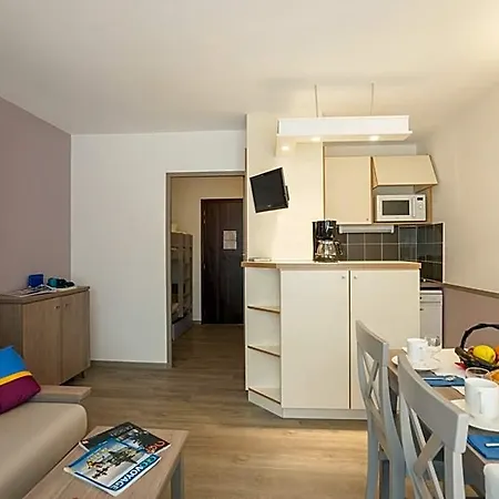 Pierre & Les Platanes Aparthotel 3*