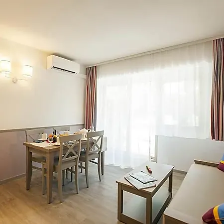 Aparthotel Pierre & Les Platanes