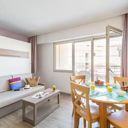 Pierre & Les Platanes Lejlighedshotel 3*
